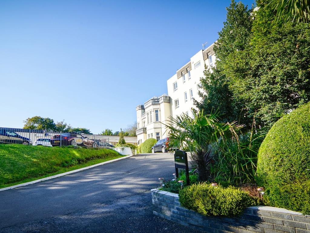 Stradey Park Hotel Llanelli Bagian luar foto